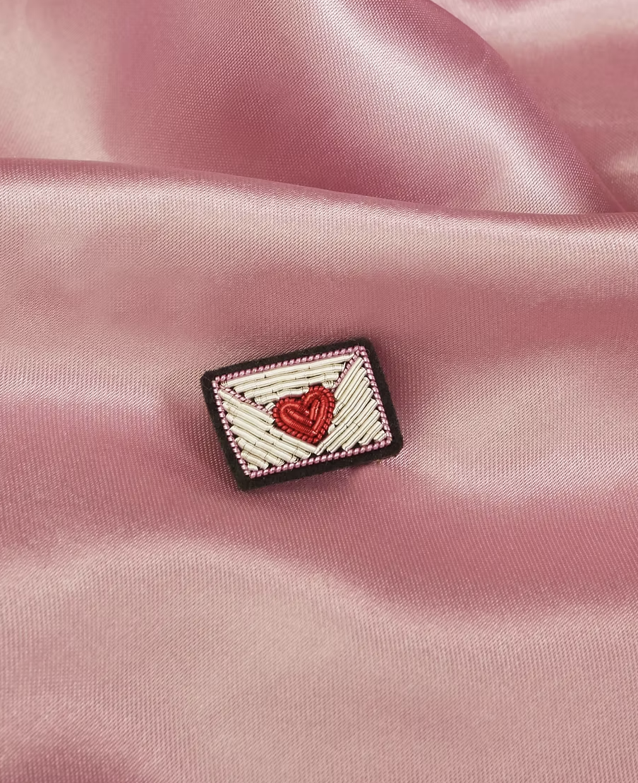 Broche Mini enveloppe - mot d'amour - Malicieuse