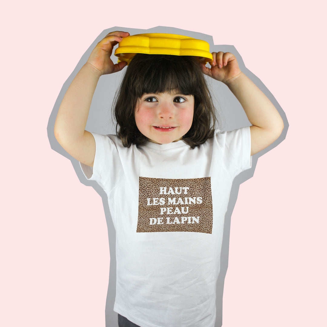 T-Shirt enfant - Haut les mains peau de lapin - On The Other Fish x On Joue à quoi maman ?