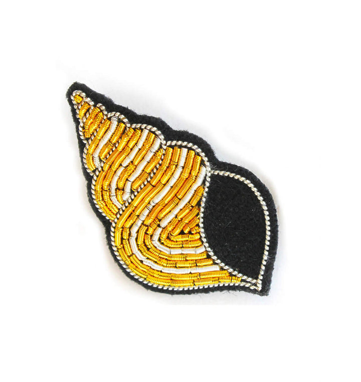 Broche M - Macon et Lesquoy