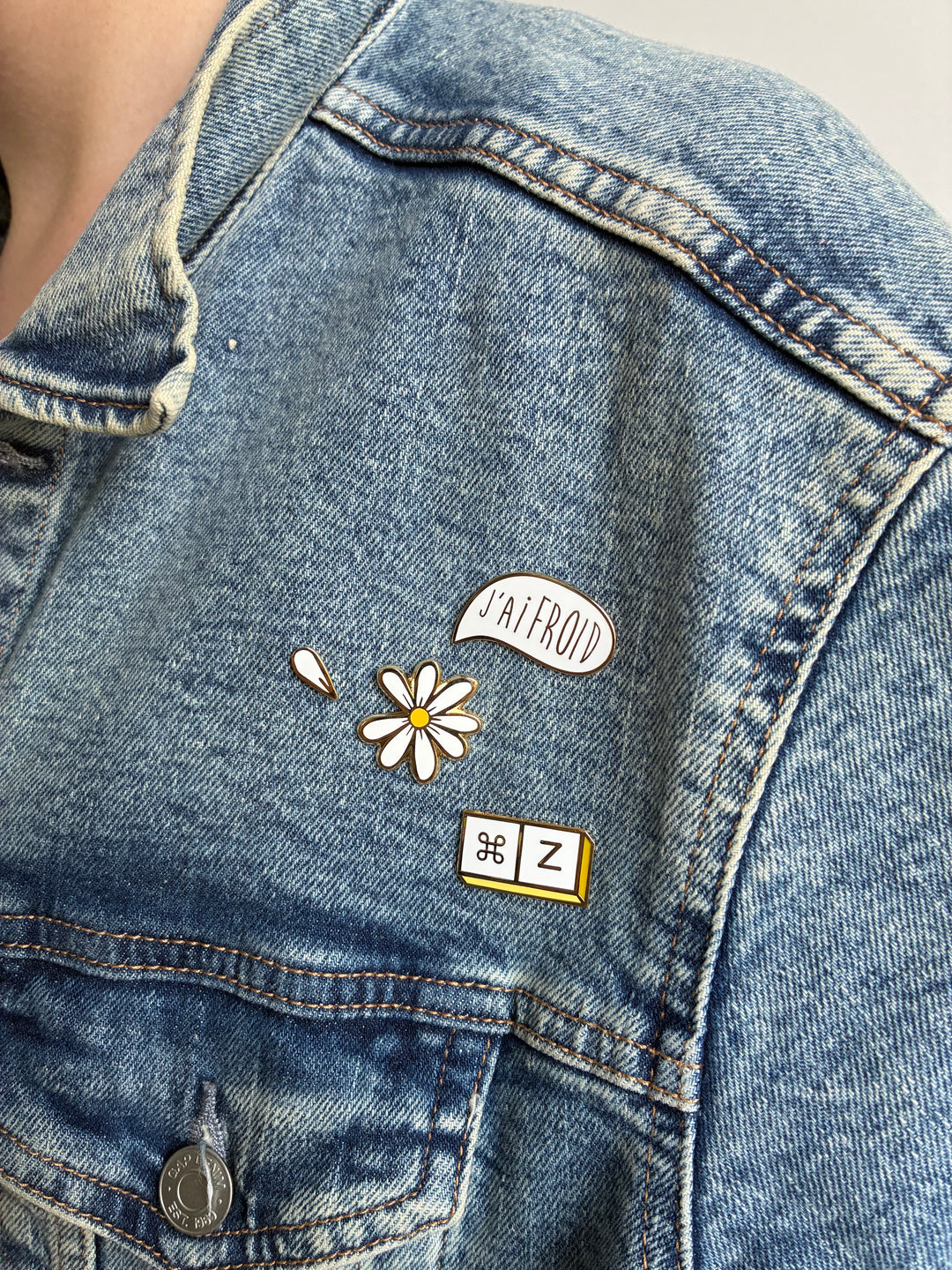 Pin's - Marguerite - Maman - Spécial Fête des mères