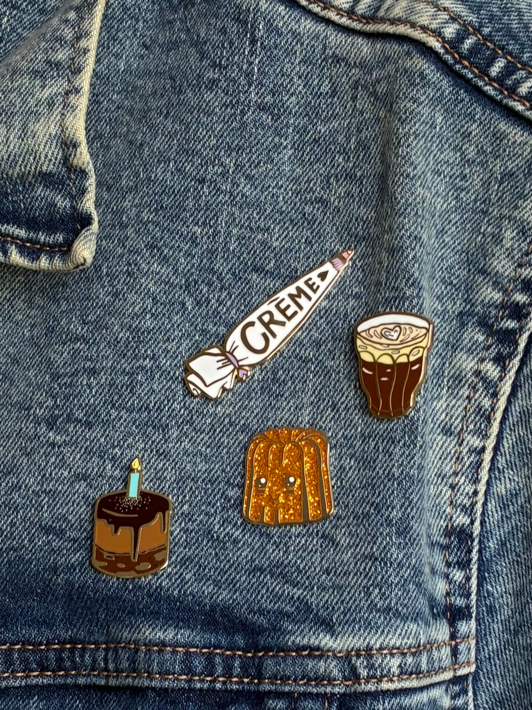 Pin's Bogato x Les Imprimeuses - Poche à douille et cupcake - La crème de la crème