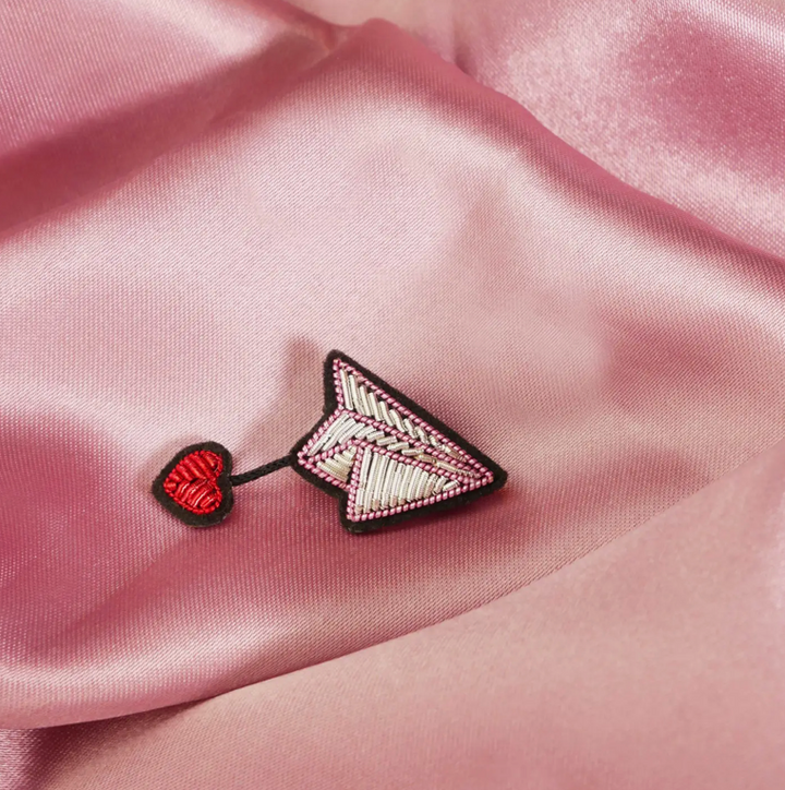 Broche Mini Avion & Coeur Fait Main Broderie Cannetille - Malicieuse