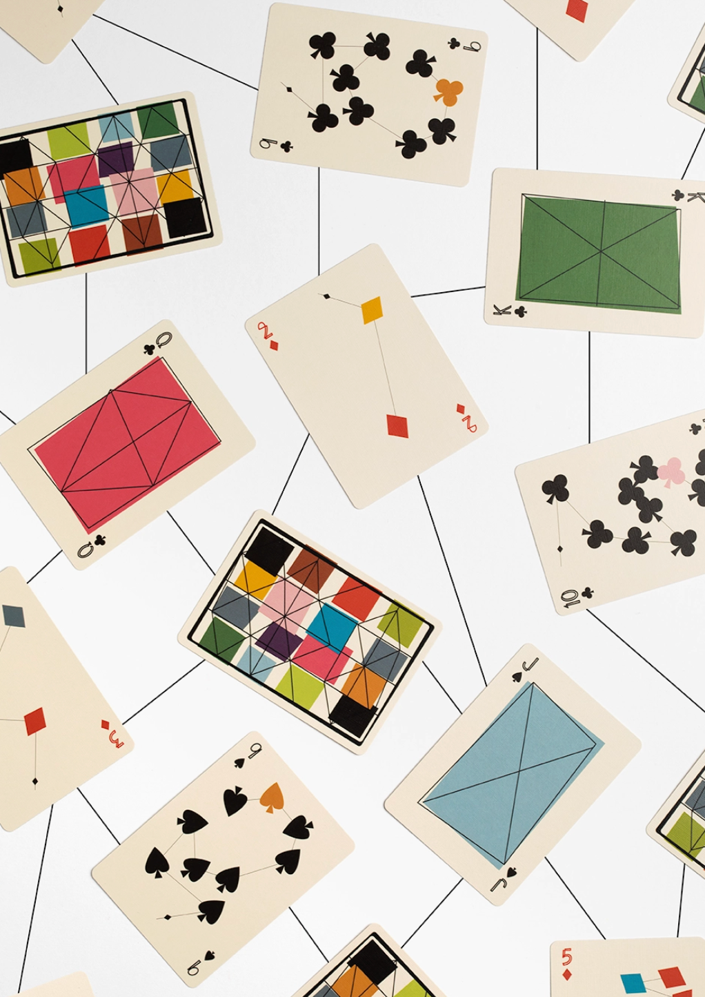 Jeux de cartes design – Collection Calder, Eames & Odd Bods