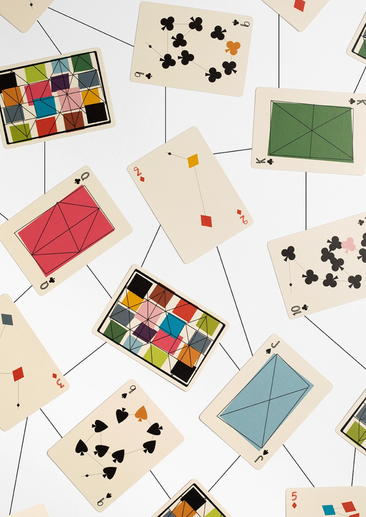 Jeux de cartes design – Collection Calder, Eames & Odd Bods