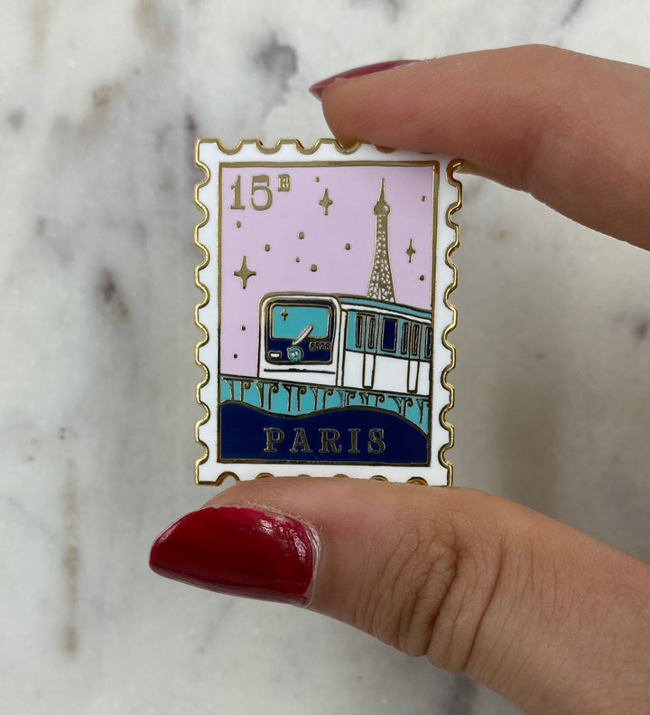 Pin's - Timbre Paris 15e - Sous le Ciel du 15ème