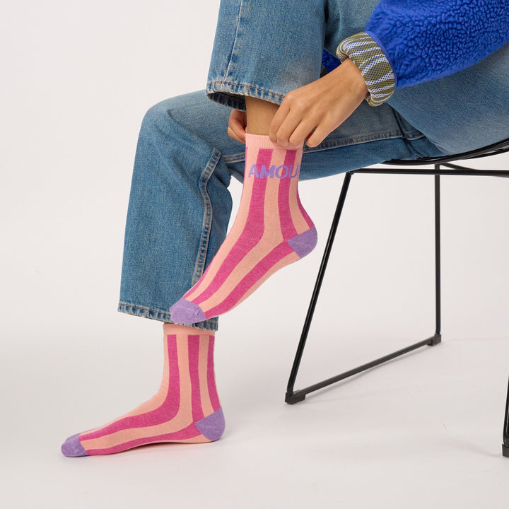 Chaussettes à message Amour portées