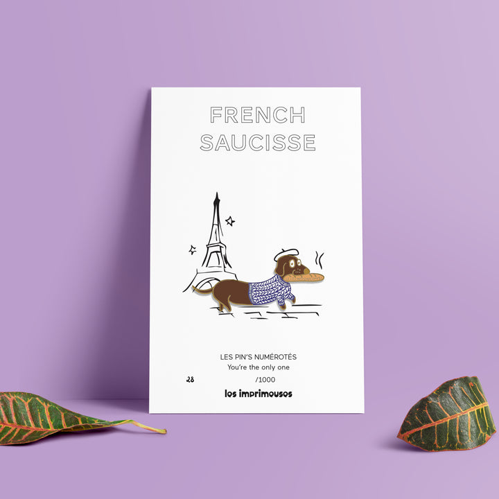 Pin's French Saucisse – Teckel Parisien avec Baguette et Pull Tricoté – Les Imprimeuses