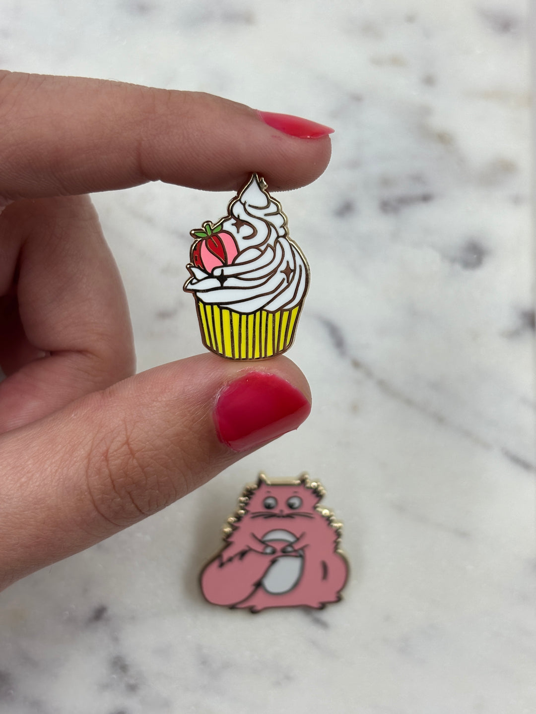Pin's Bogato x Les Imprimeuses - Poche à douille et cupcake - La crème de la crème