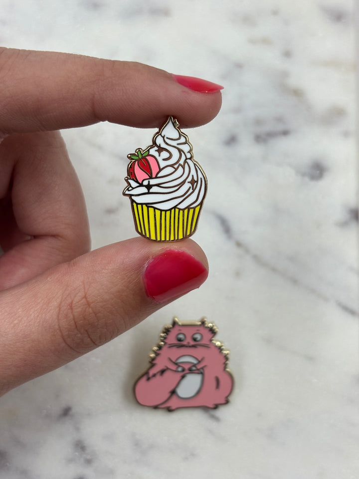 Pin's Bogato x Les Imprimeuses - Poche à douille et cupcake - La crème de la crème