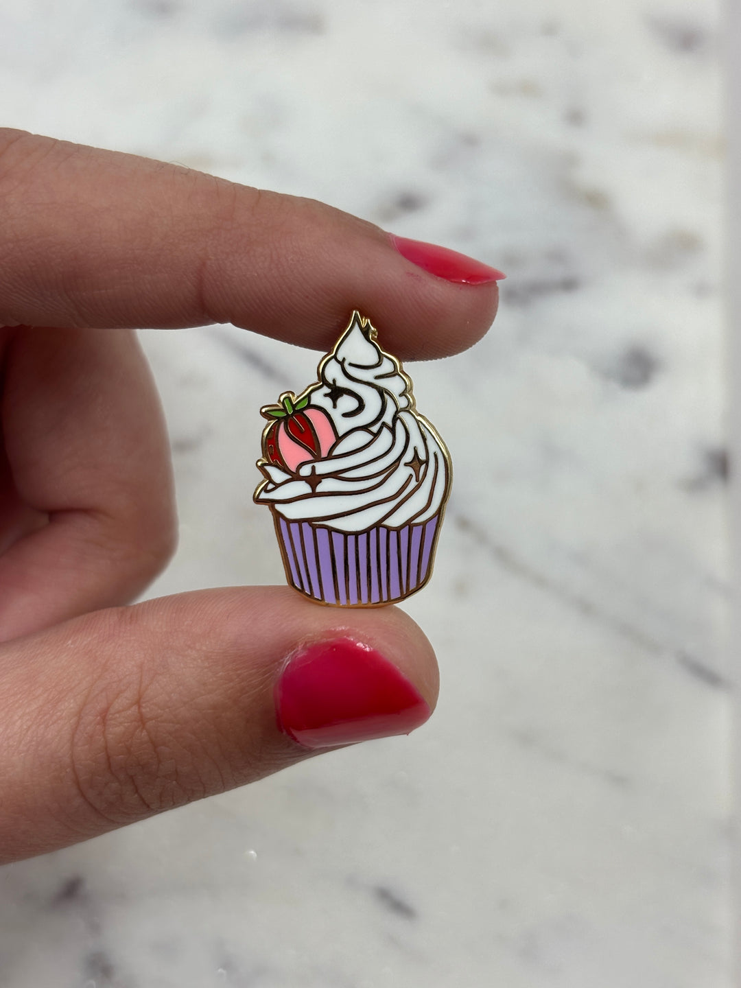 Pin's Bogato x Les Imprimeuses - Poche à douille et cupcake - La crème de la crème