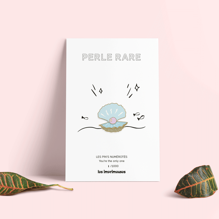 Pin’s Perle Rare – Coquille Saint-Jacques avec Perle – Édition Limitée Les Imprimeuses Paris